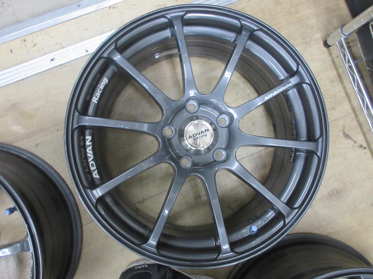 ADVAN Racing RS