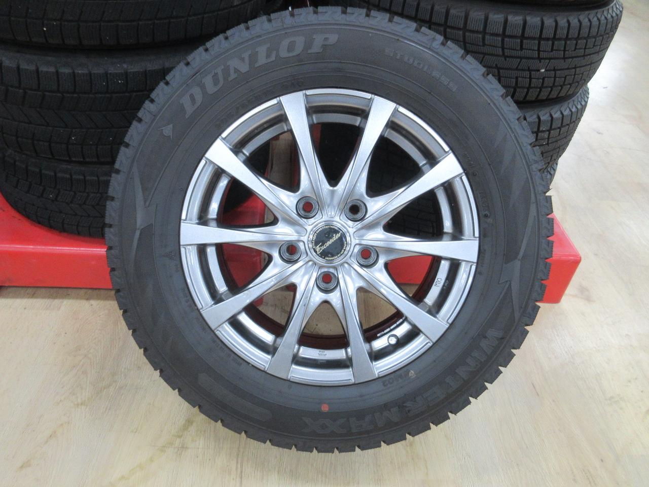 HOT STUFFExceeder 10-spoke +DUNLOP WINTERMAXX WM02
