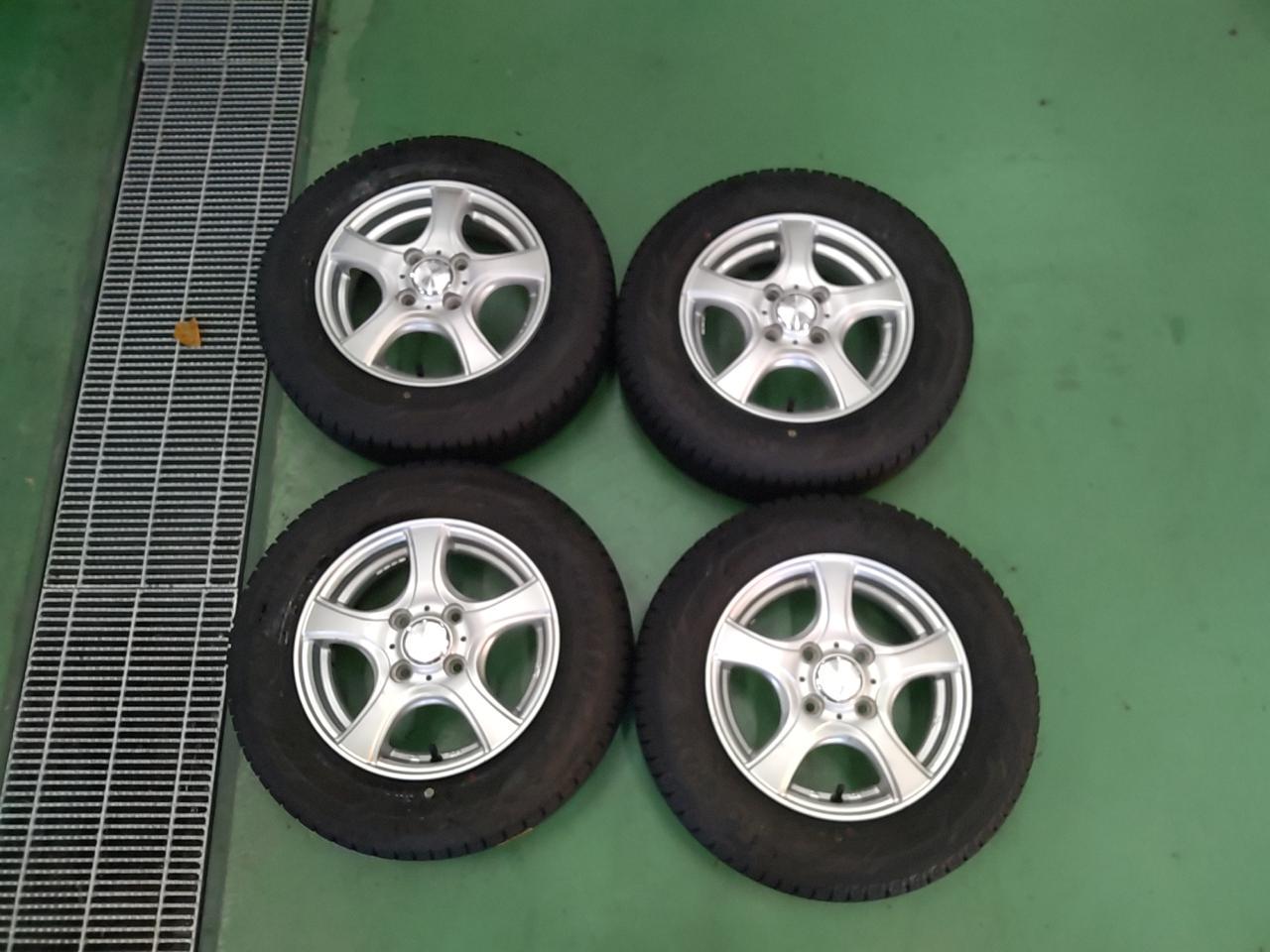 DUNLOP VIOLENTO Violento IS + YOKOHAMA iceGUARD iG60