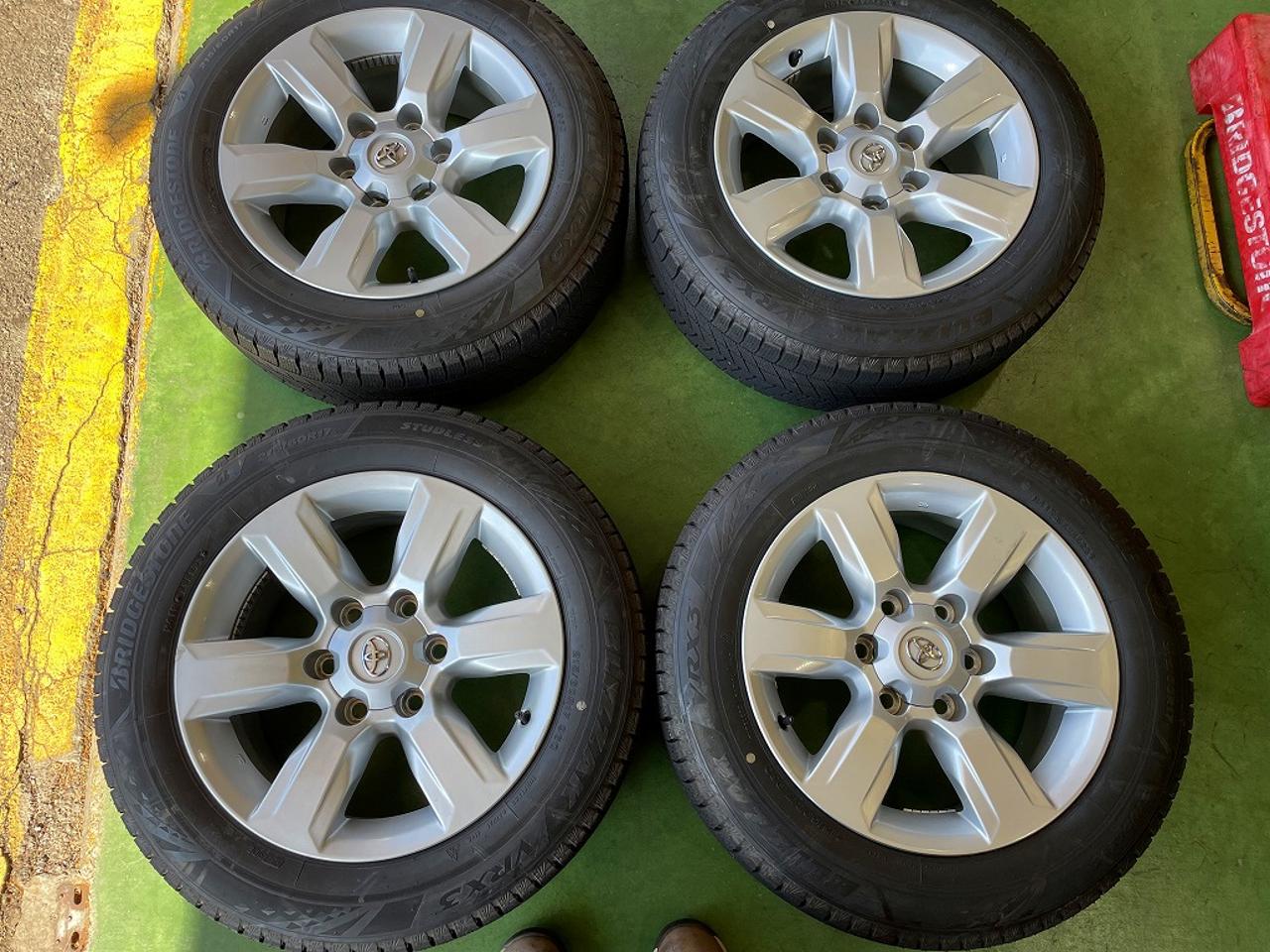 88 Toyota Original aluminum wheel + BRIDGESTONE BLIZZAK VRX3 215 / 60R17 Made in 2023 Four Mizo plenty