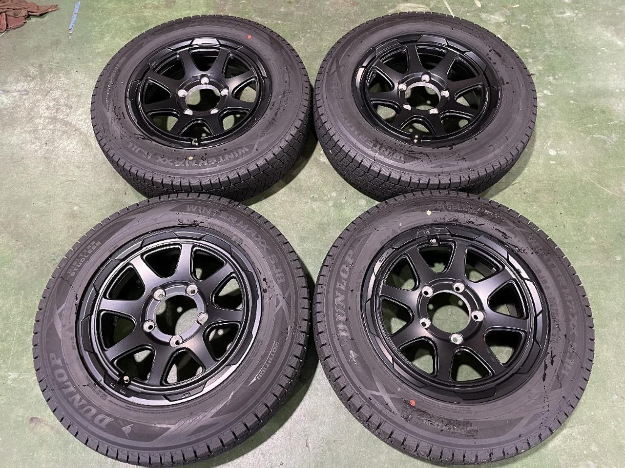 Recommended vehicle: Jimny wedsADVENTURE STADTBERGE + DUNLOP WINTERMAXX SJ8 + 175 / 80R16