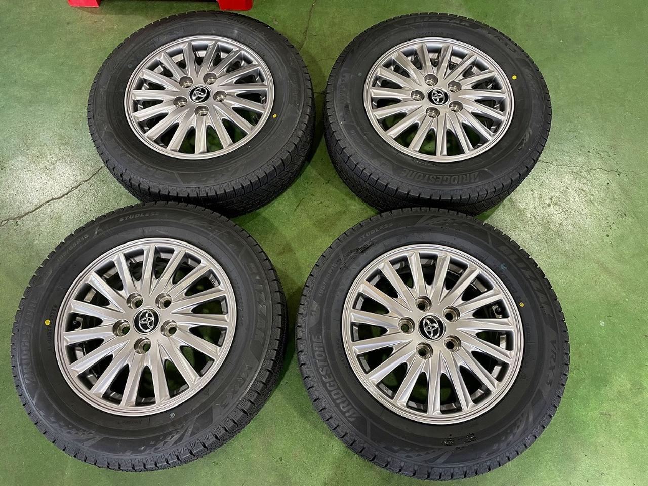 88 Toyota 80 series Noah / Voxy / Esquire genuine Silver + BRIDGESTONE BLIZZAK VRX3 195 / 65R15 91Q The 2025 tires are brand new!