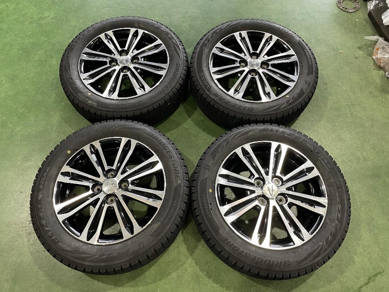 88 Genuine Daihatsu Black Polish + BRIDGESTONE BLIZZAK VRX2 165 / 65R15 2024 model, plenty of grooves! Tuft