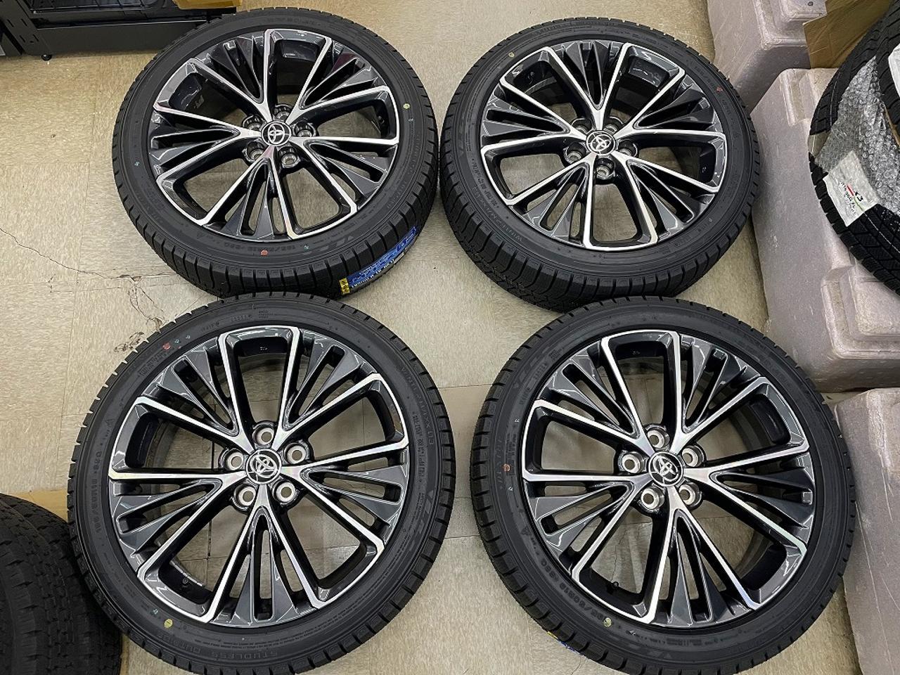 Toyota Genuine parts for the 60-series Prius + DUNLOP WINTERMAXX03 WM03 195 / 50R19 The 2025 tires are brand new!