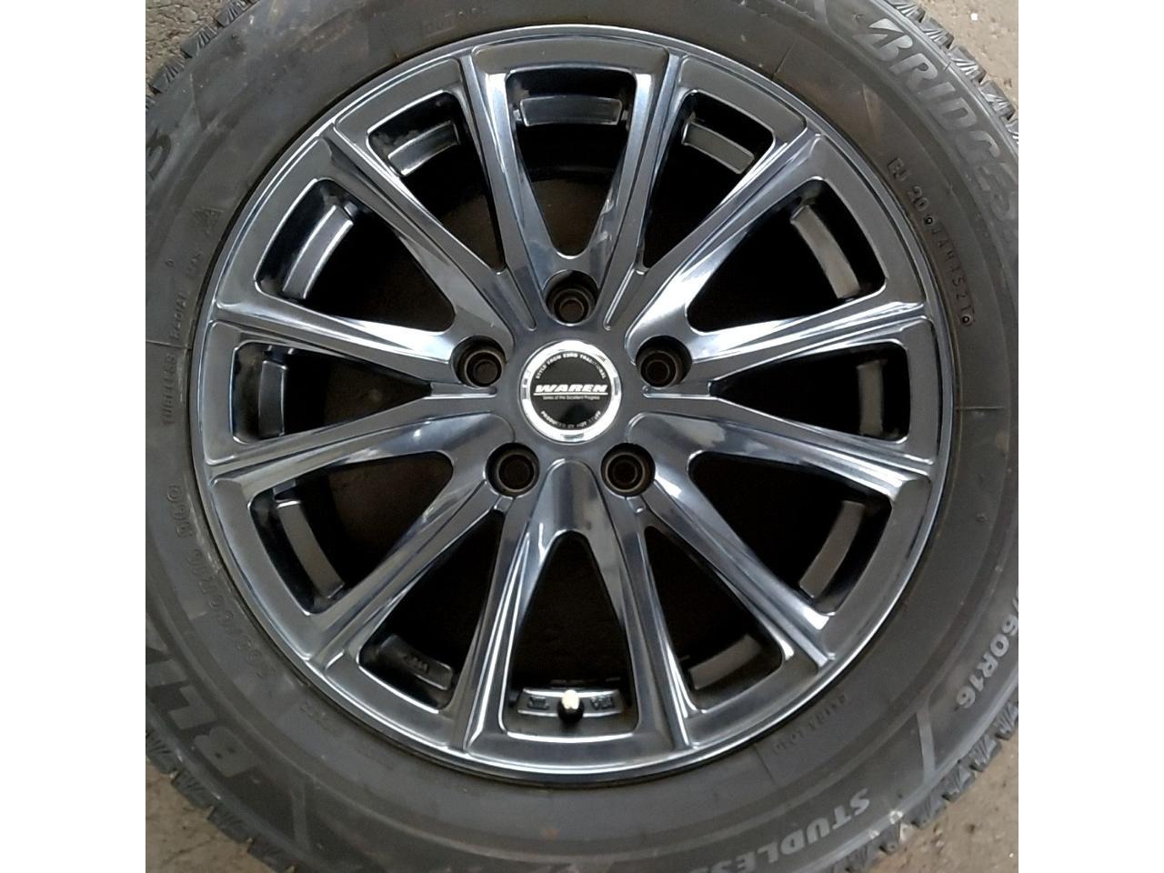 HOT STUFF WAREN W05 + BRIDGESTONE BLIZZAK VRX3 *One tire has a puncture repair mark*