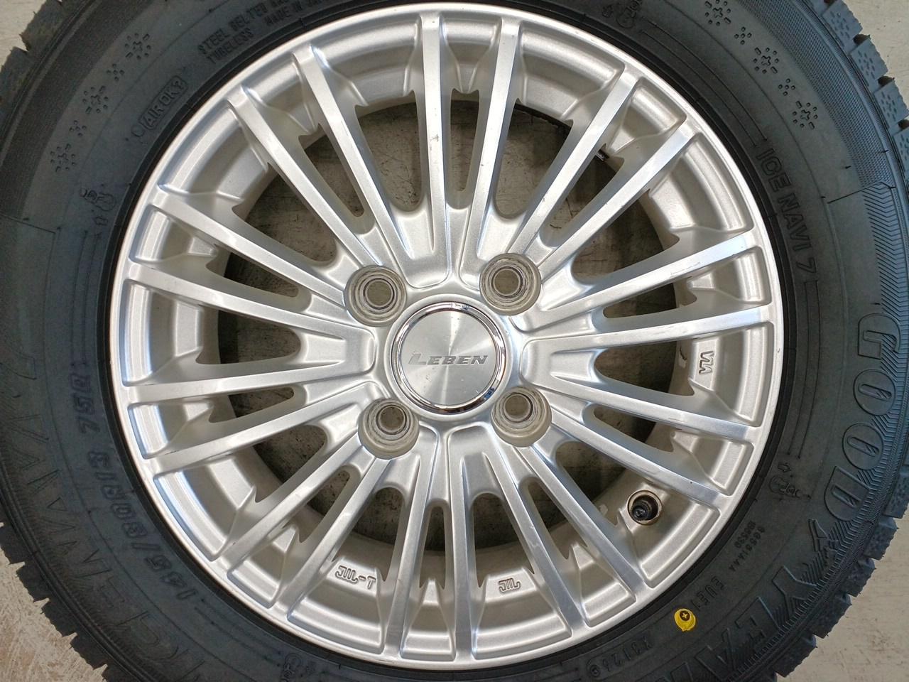 AUTOBACS SEVEN LEBEN FS10 + GOODYEAR ICE NAVI 7