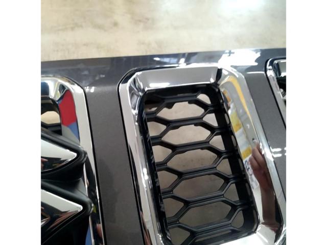 【スズキ純正】ジムニーノマド(JC74W)ノーマルフロントグリル