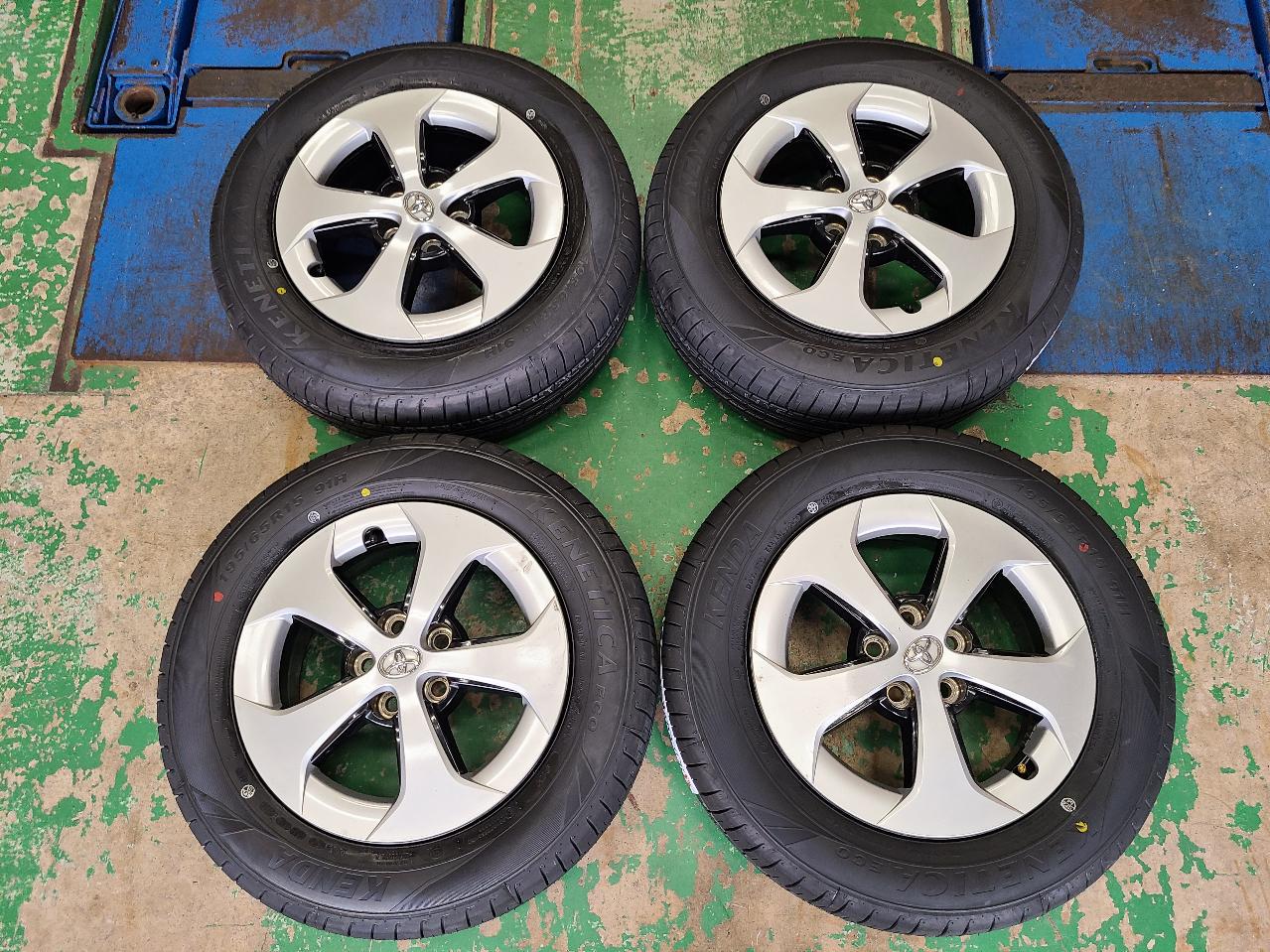 Toyota genuine 30 Prius + KENDA KENDA KR 203 195 / 65R15 91H