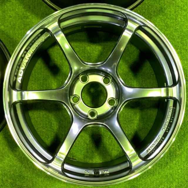 YOKOHAMA ADVAN Racing RG4