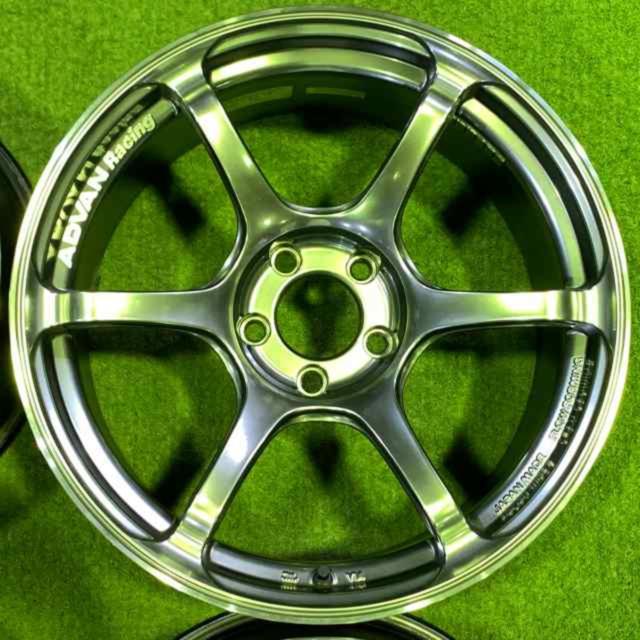 YOKOHAMA ADVAN Racing RG4
