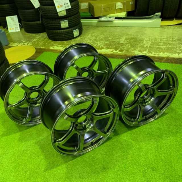 YOKOHAMA ADVAN Racing RG4