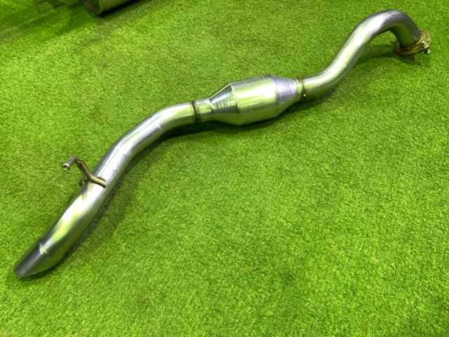 トヨタ純正 200系ハイエース 8型ワイド 純正マフラー