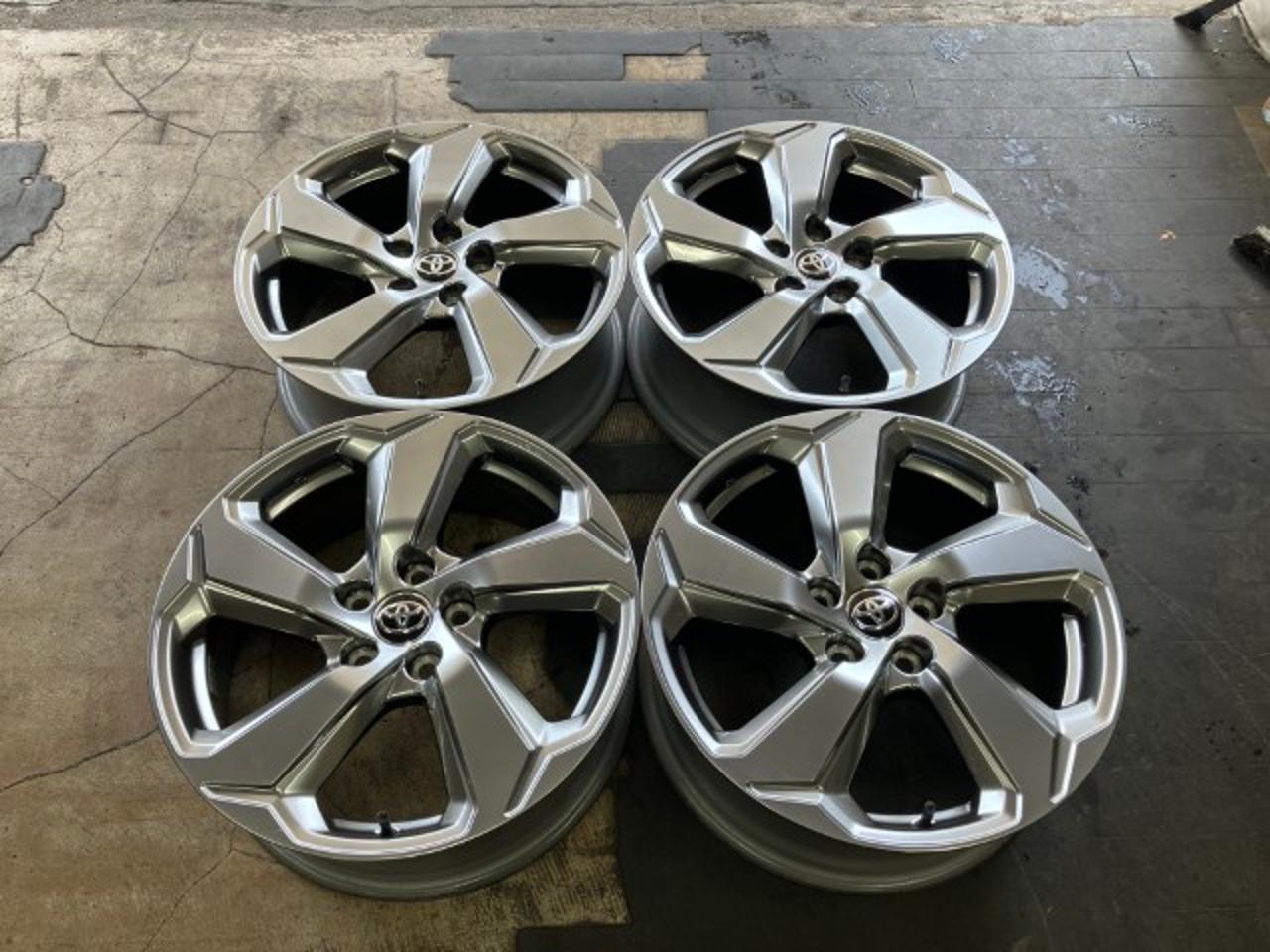 Toyota genuine RAV4 HYBRID G E-Four Original wheel