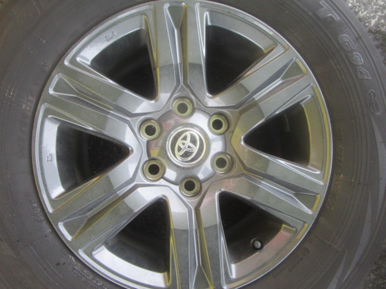 TOYOTA Hilux/GUN125 genuine wheels