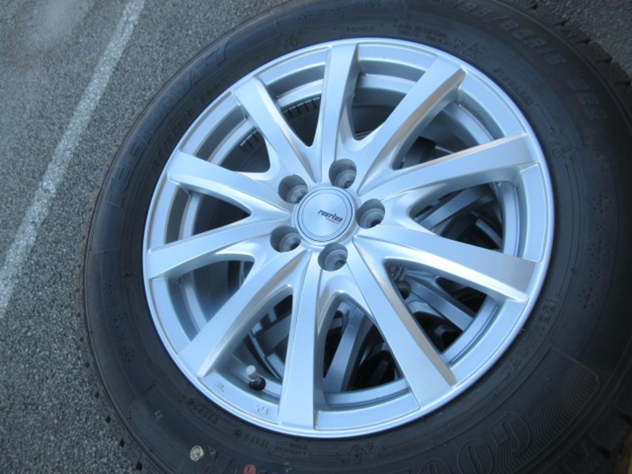 weds ravrion RS 01 + GOODYEAR ICE NAVI 7