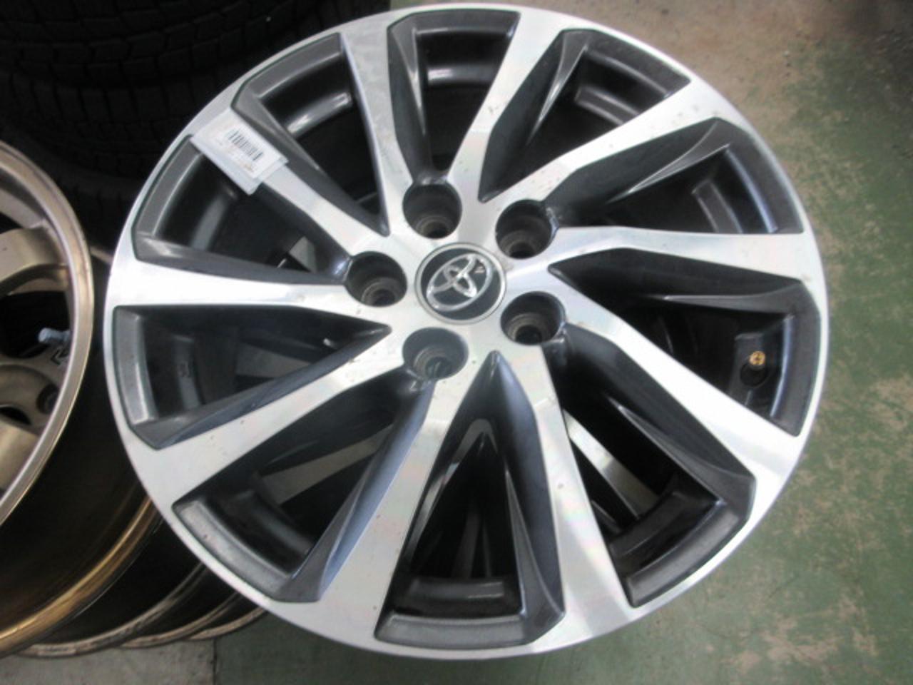 Toyota 30 Alphard original wheel