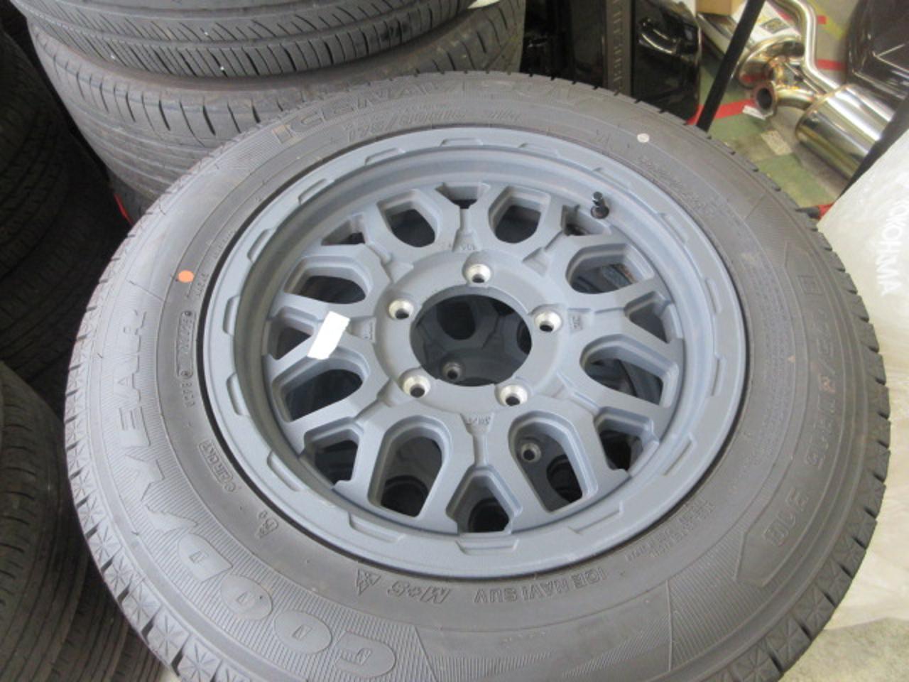 BEST MUD BAHN XR-800M + GOODYEAR ICE NAVI SUV