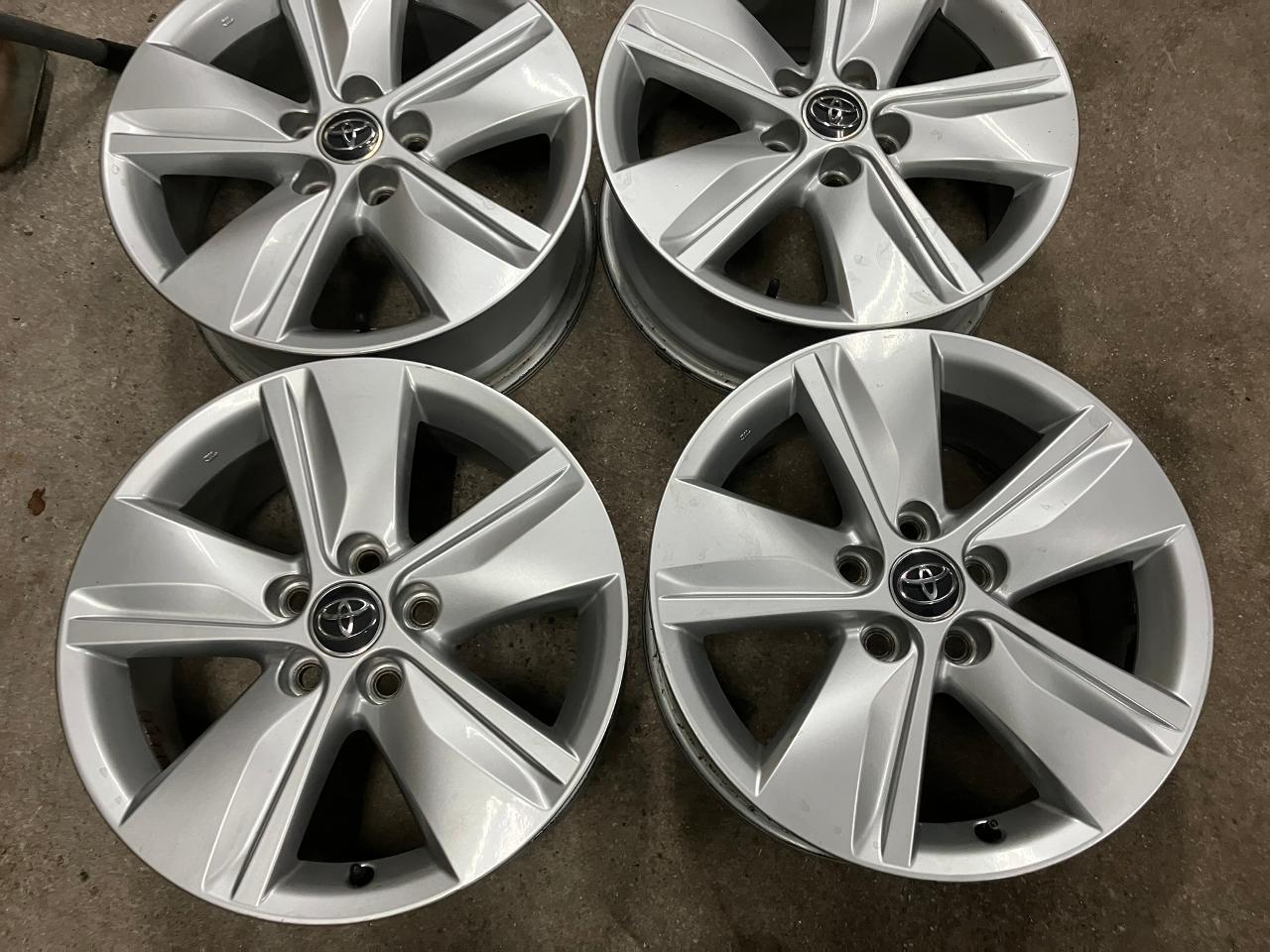 Toyota genuine 60 Series Harrier Wheels
