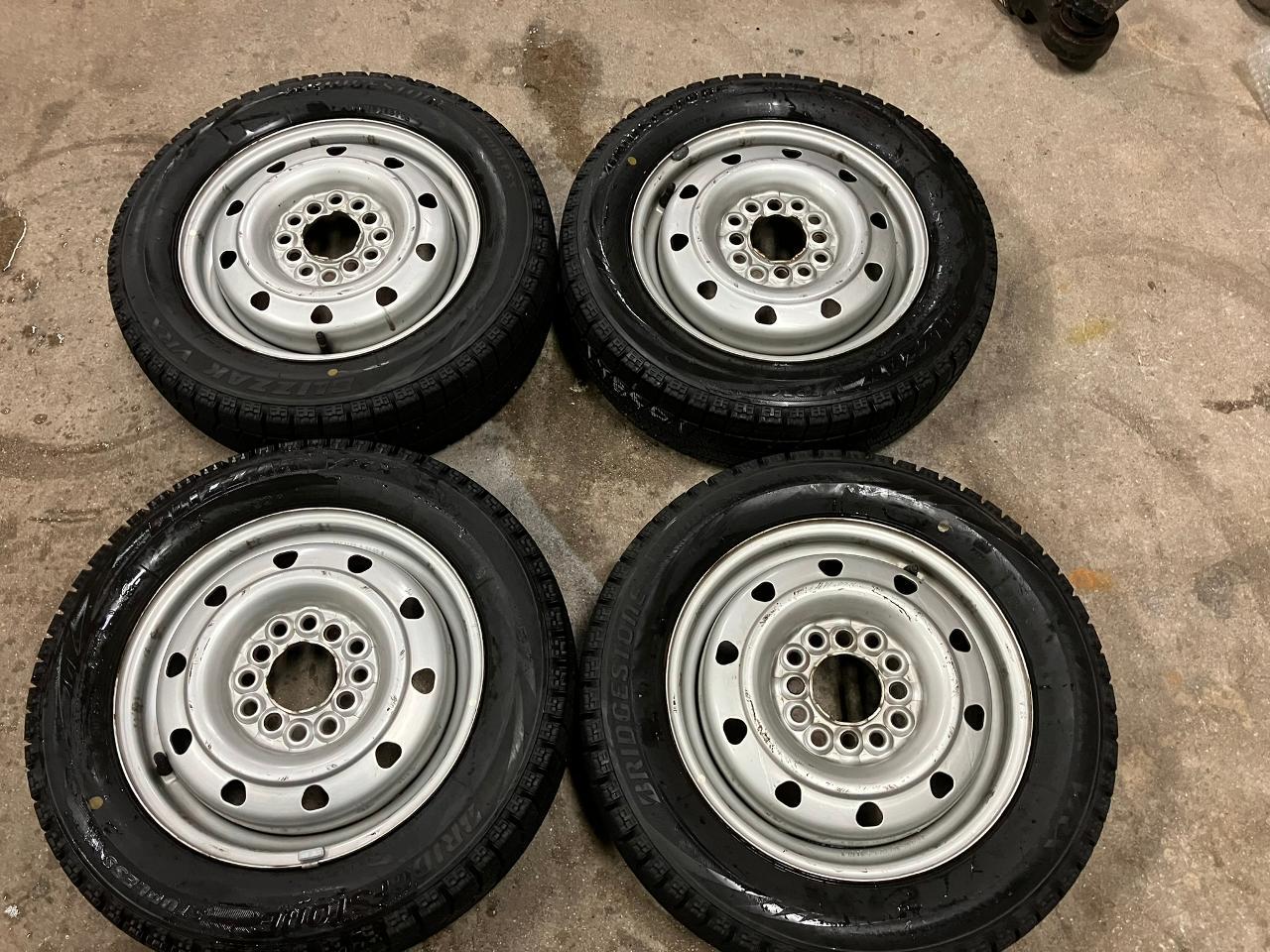 Steel wheel + BRIDGESTONE BLIZZAK VRX