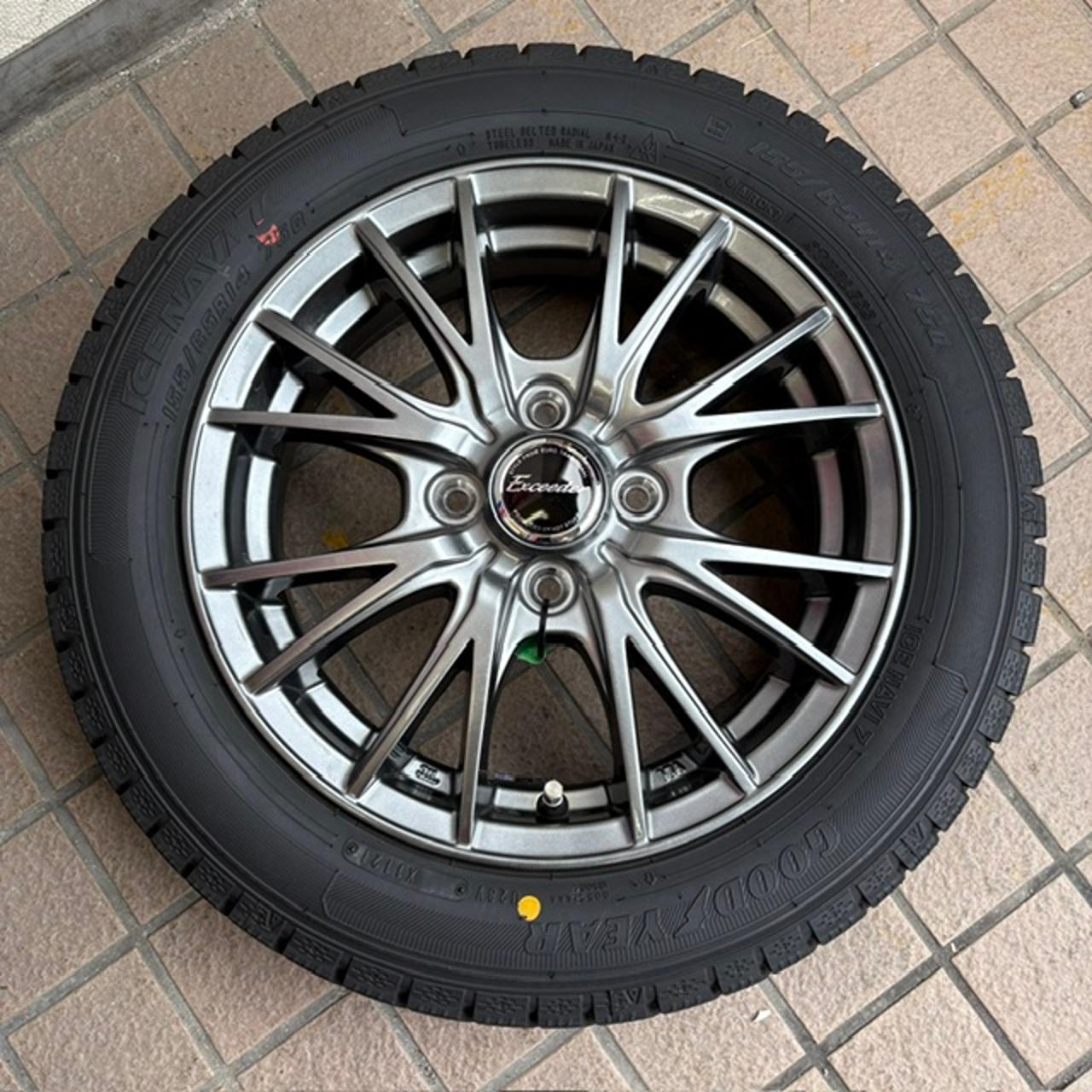 1HOT STUFF Exceeder Twin 8-spoke wheels + GOODYEAR ICE NAVI 7