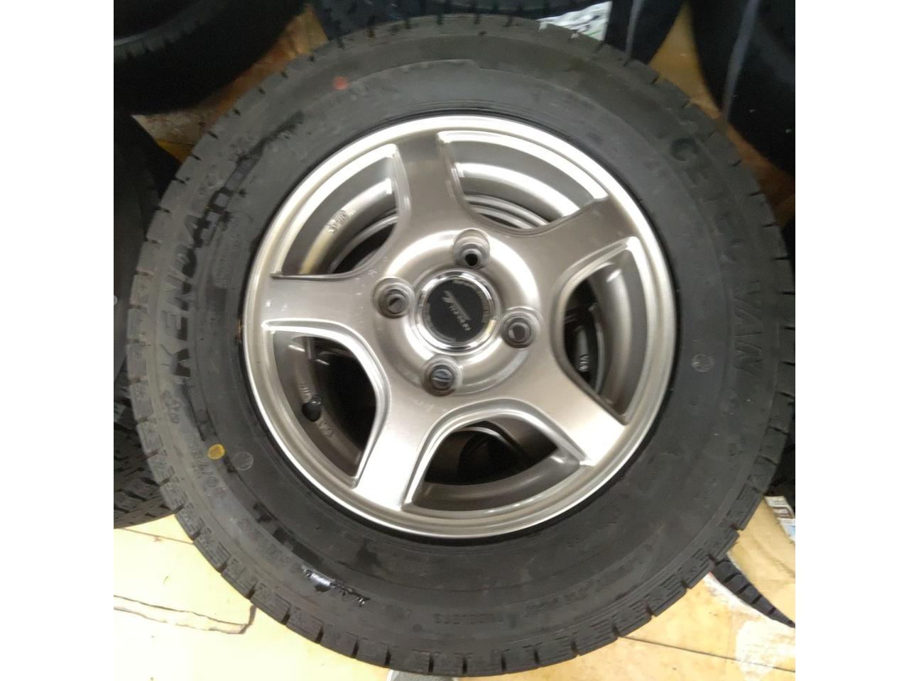 BRIDGESTONE TOPRUN 5-spoke + KENDA ICETEC VANS 145R12