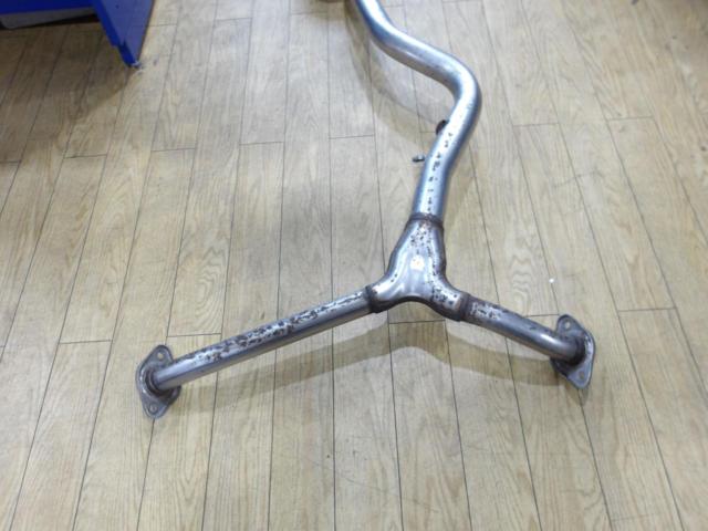 SUBARU
WRX
STI
Genuine intermediate muffler