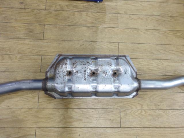 SUBARU
WRX
STI
Genuine intermediate muffler
