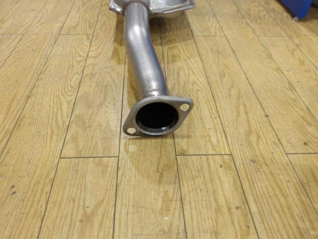 SUBARU
WRX
STI
Genuine intermediate muffler