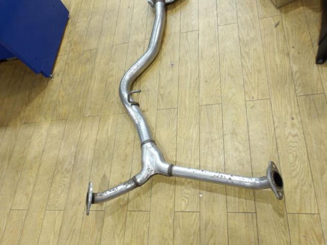 SUBARU
WRX
STI
Genuine intermediate muffler
