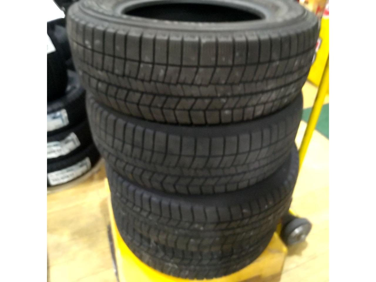 DUNLOP
WINTER
MAXX
03