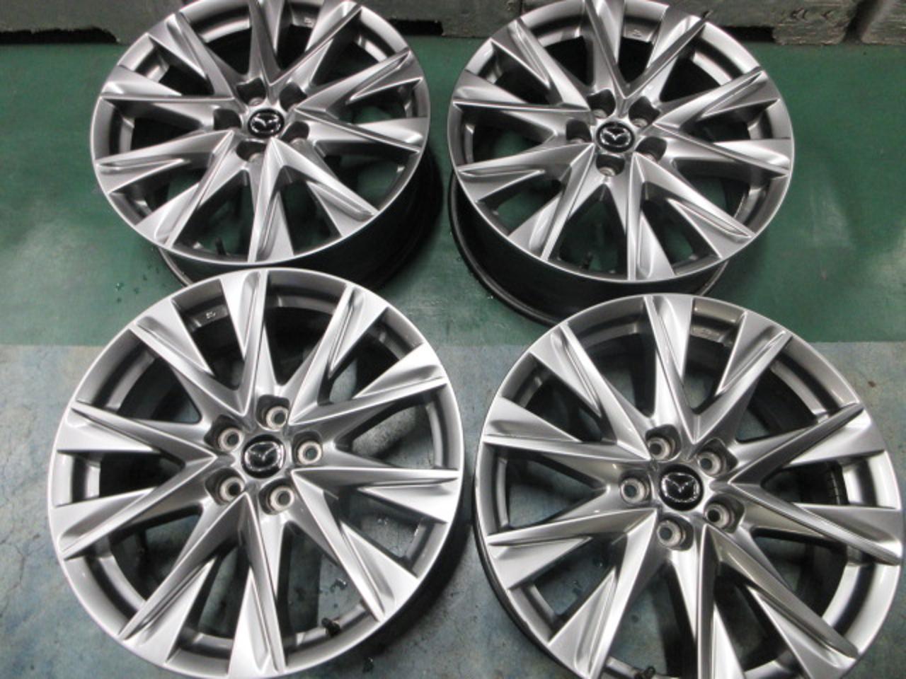 MAZDA X-8 L package Original wheel
