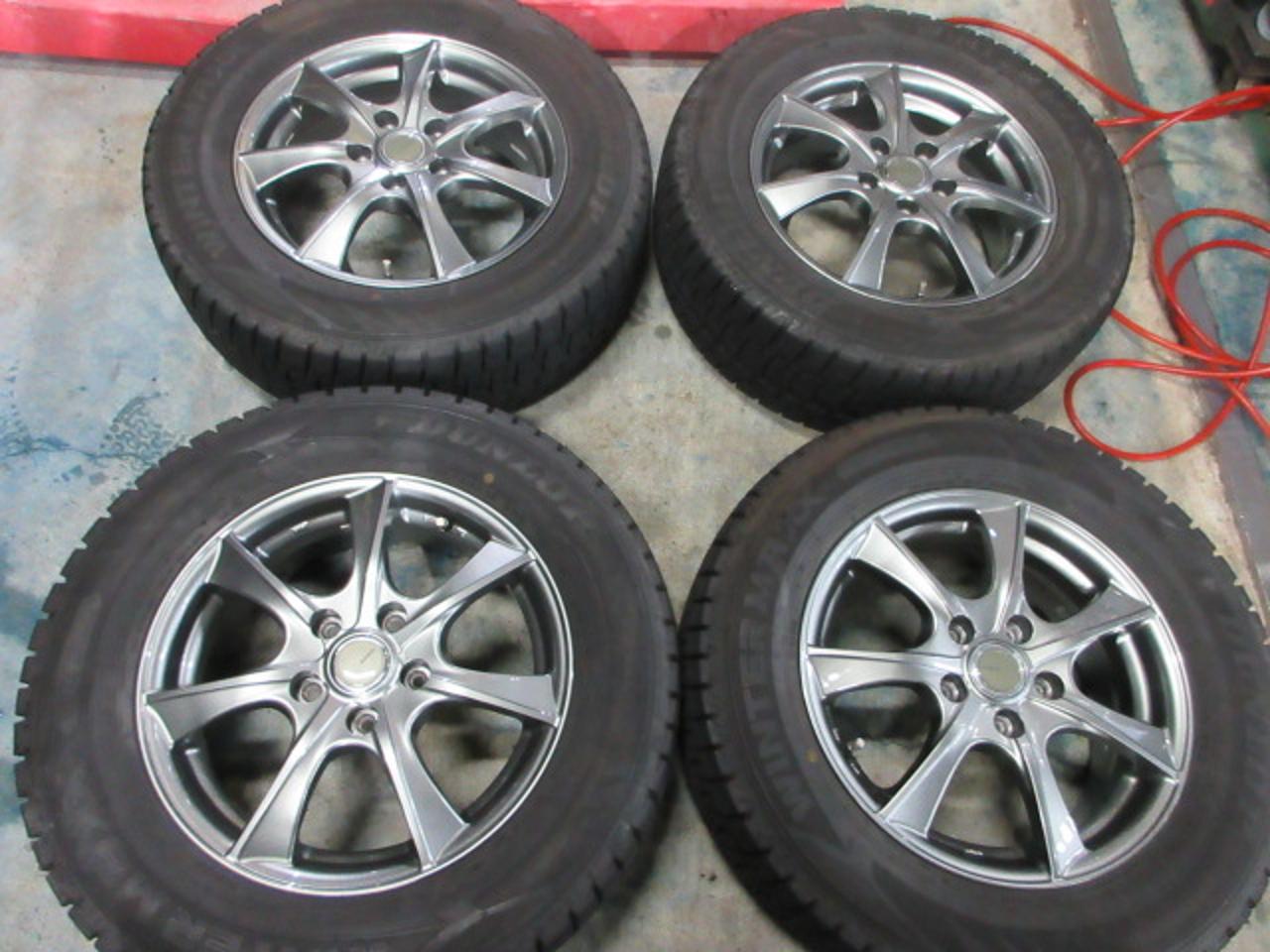AUTOBACS SEVENLEBEN BX +DUNLOPWINTER MAXX WM02 215 / 65R16