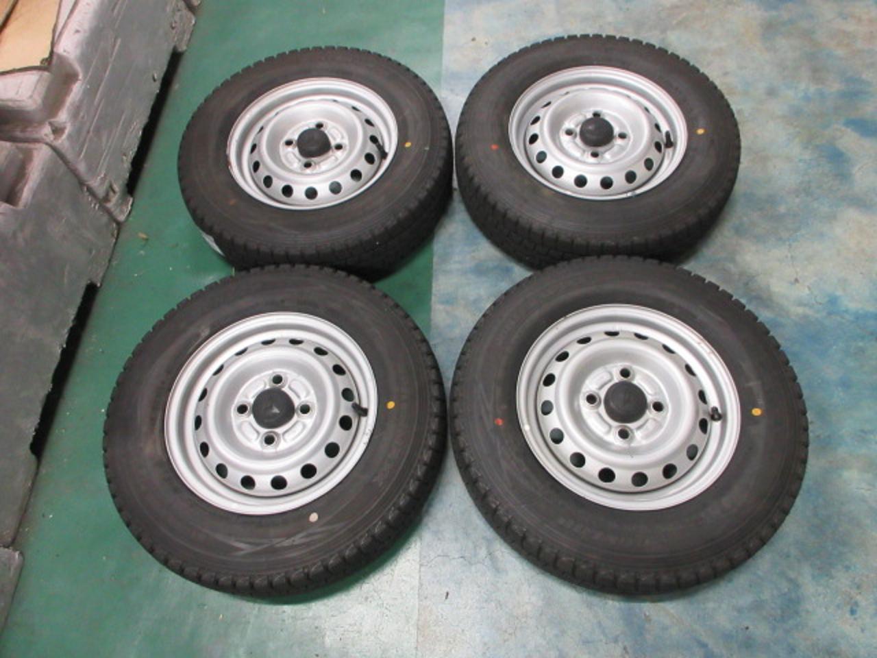 DAIHATSU Hijet genuine steel wheels + DUNLOP WINTER MAXX SV01 145 / 80R12