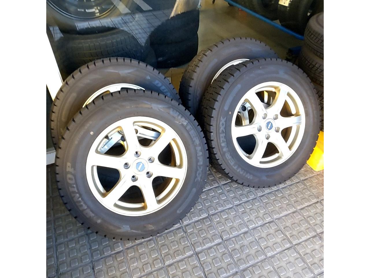 BRIDGESTONE FEID + DUNLOP WINTERMAXX WM02