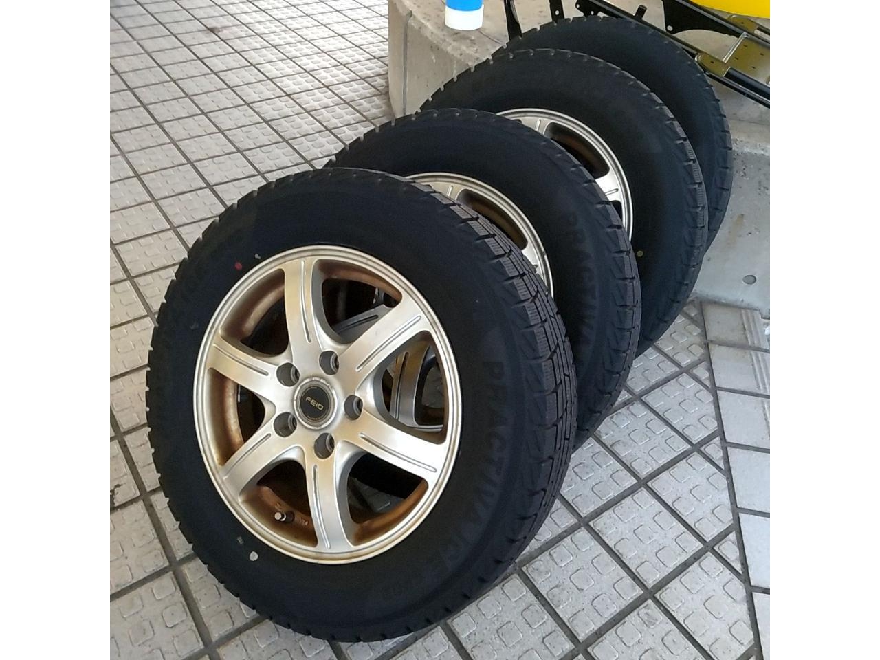 Serena BRIDGESTONE FEID +YellowHat PRACTIVA ICE BP02