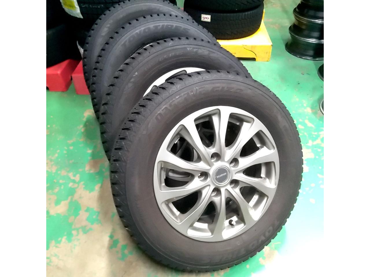 Two unused tires! BRIDGESTONE BALMINUM tires for Serena. +TOYOOBSERVE GIZ2