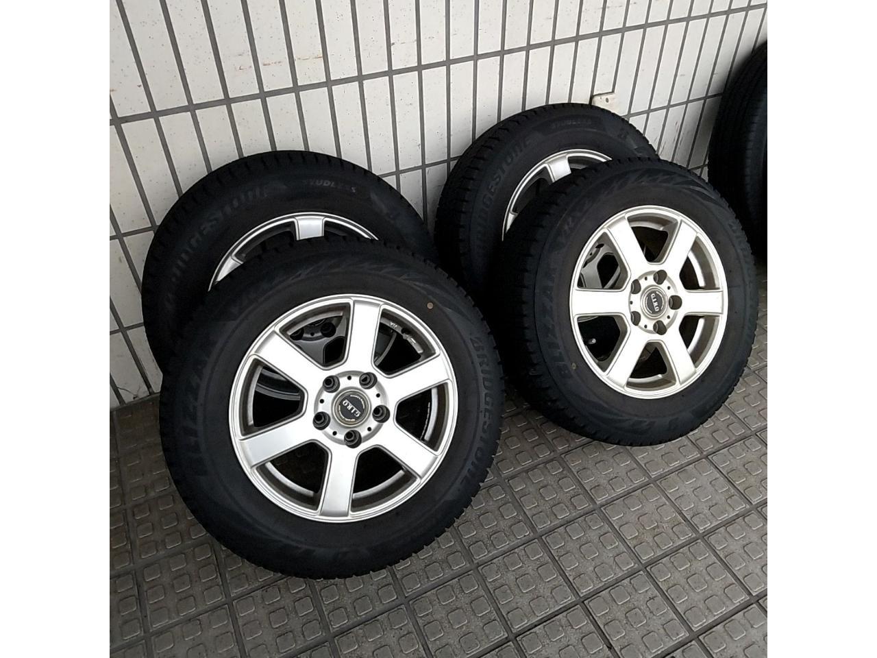 BRIDGESTONEGIRO + BRIDGESTONE BLIZZAK VRX2