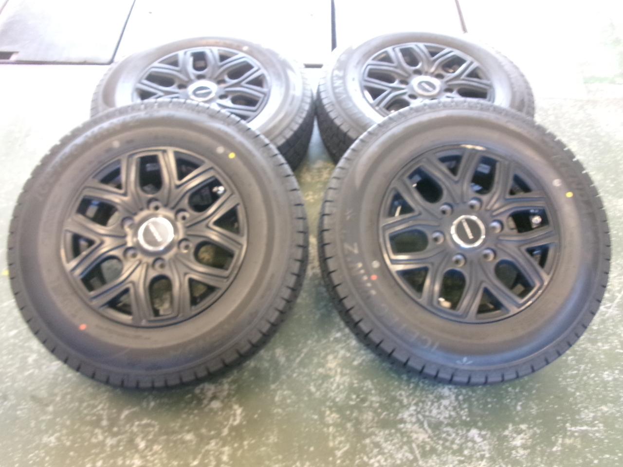 Lehrmeister PREMIX Rook + KENDA ICETEC VAN'Z WR01 195 / 80R15