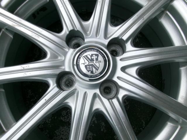 BIG
WAY (big way)
TRG
SS10
+
YOKOHAMA (Yokohama)
iceGUARD
iG60
175 / 65R15