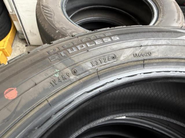 DUNLOP
WINTERMAXX
SJ8 +
235 / 55R20
102Q
4 pieces set