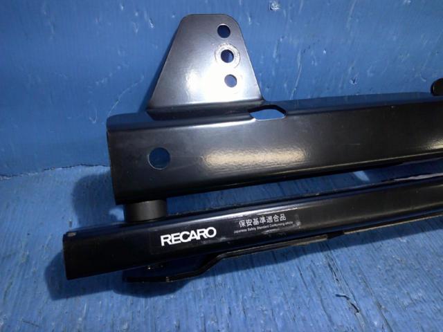 RECARO (Recaro)
Ultra-low position base frame
RSS
UL
R2082.014.2
RH (driver's seat side)
ND5
Roadster]