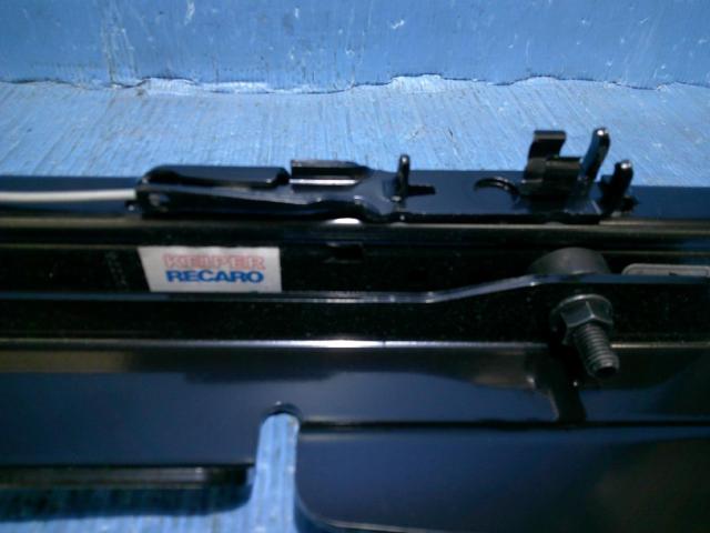 RECARO (Recaro)
Ultra-low position base frame
RSS
UL
R2082.014.2
RH (driver's seat side)
ND5
Roadster]