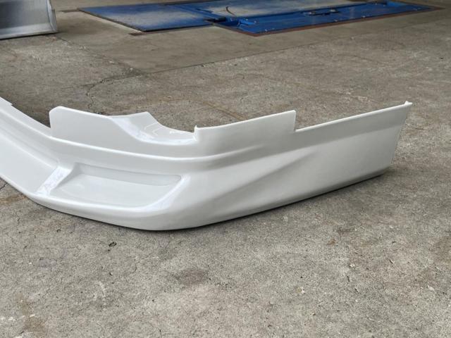 MODELLISTA
Front lip spoiler for 200 Series Hiace / 4th / 5th / 6th generation
