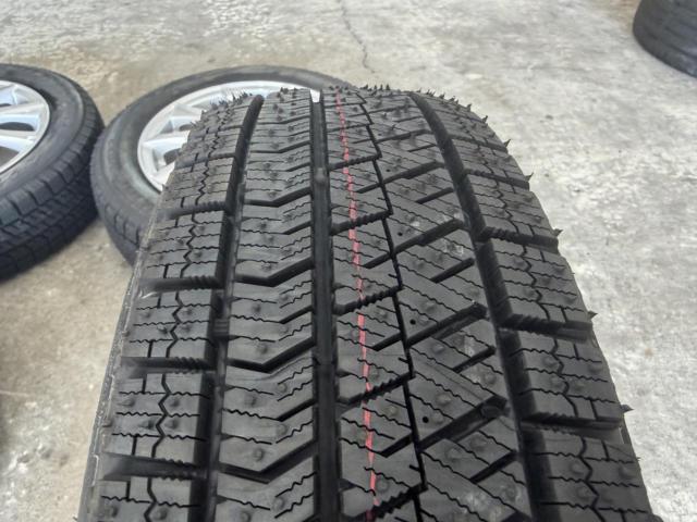 Set with new tires

weds
JOKER
GLIDE
+
BRIDGESTONE
BLIZZAK
VRX2
155 / 65R14
75Q