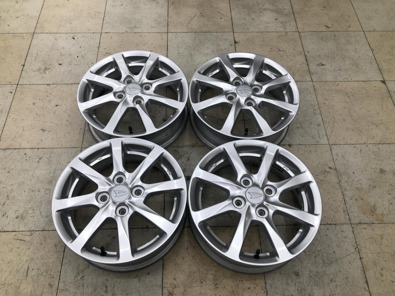 DAIHATSU Tanto original wheel
