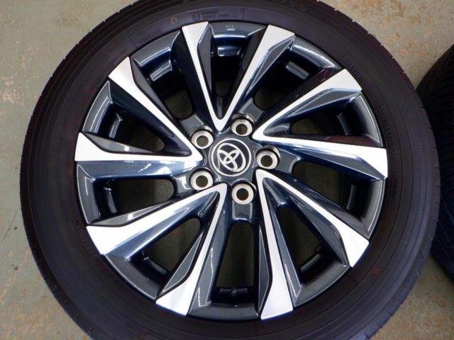 3 Toyota
90 Series Voxy
Original wheel + TOYO
PROXES
R60