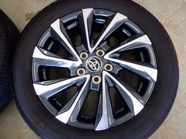 3 Toyota
90 Series Voxy
Original wheel + TOYO
PROXES
R60