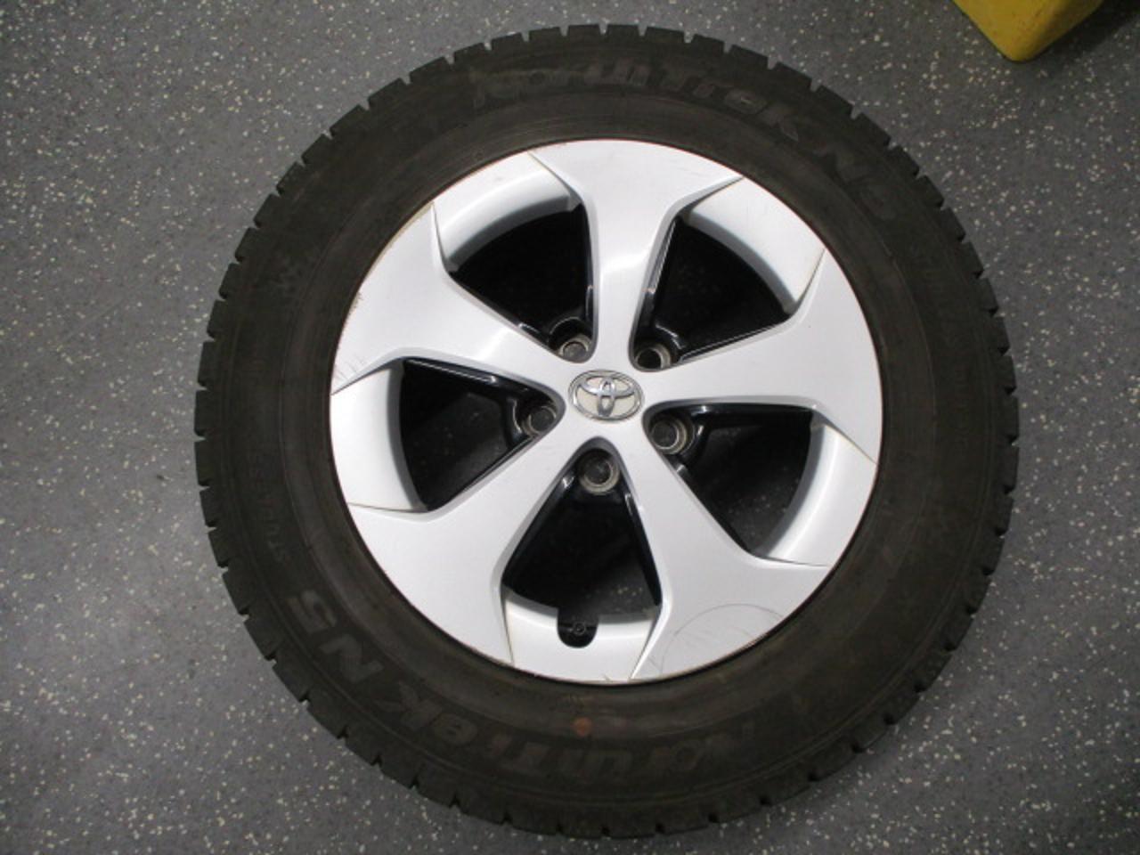 Genuine Toyota Prius 30 Series Late Model Wheels + AUTOBACKS NorthTrek N5