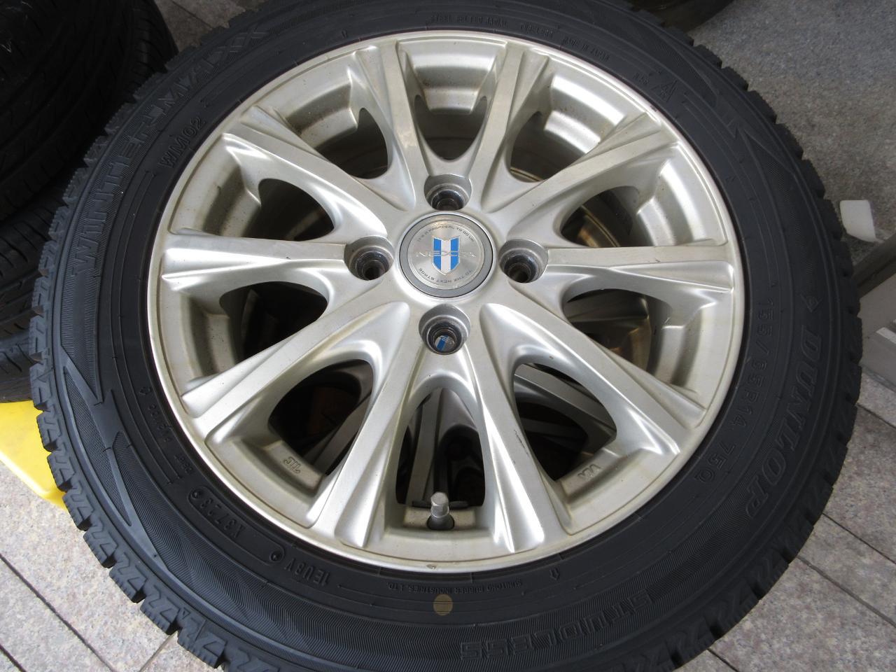 TOYONEXTA 10-spoke + DUNLOP WINTERMAXX WM02