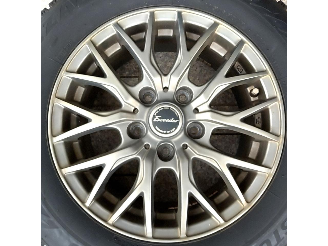 HOT STUFFExceeder E05 + BRIDGESTONE BLIZZAK VRX2 195 / 65R15